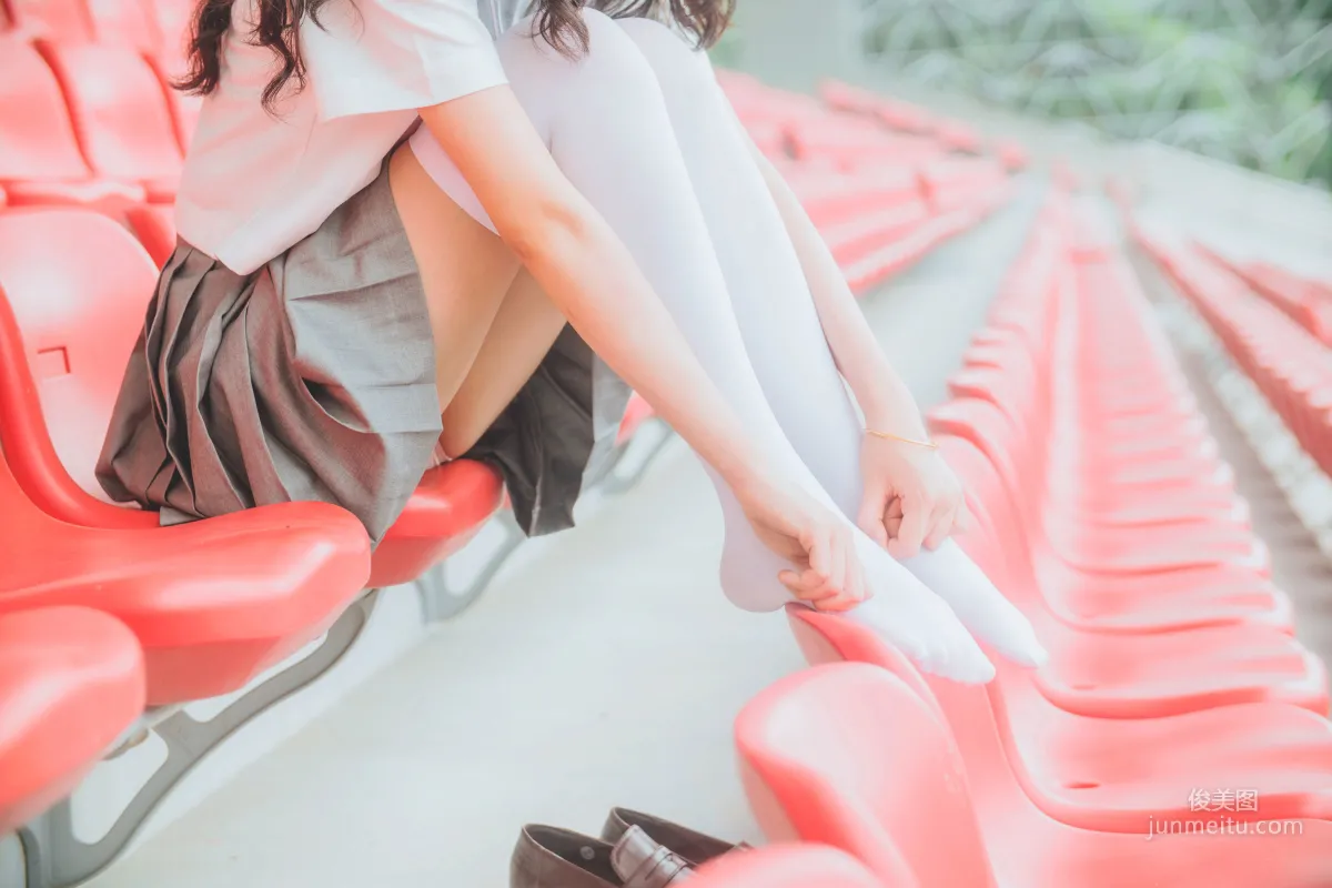 木綿綿OwO《灰色JK制服》 [COSER美女] 寫真集 5