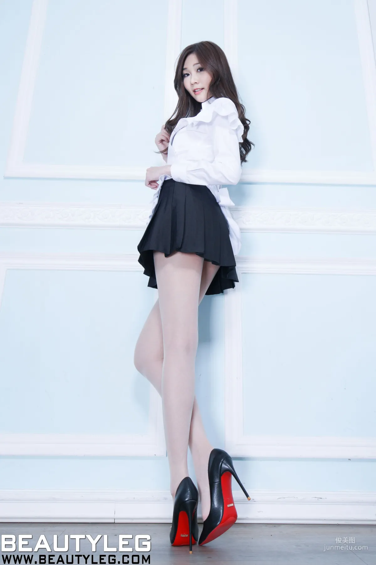 腿模Chu《4組制服美腿》 [Beautyleg] No.1845 寫真集 51