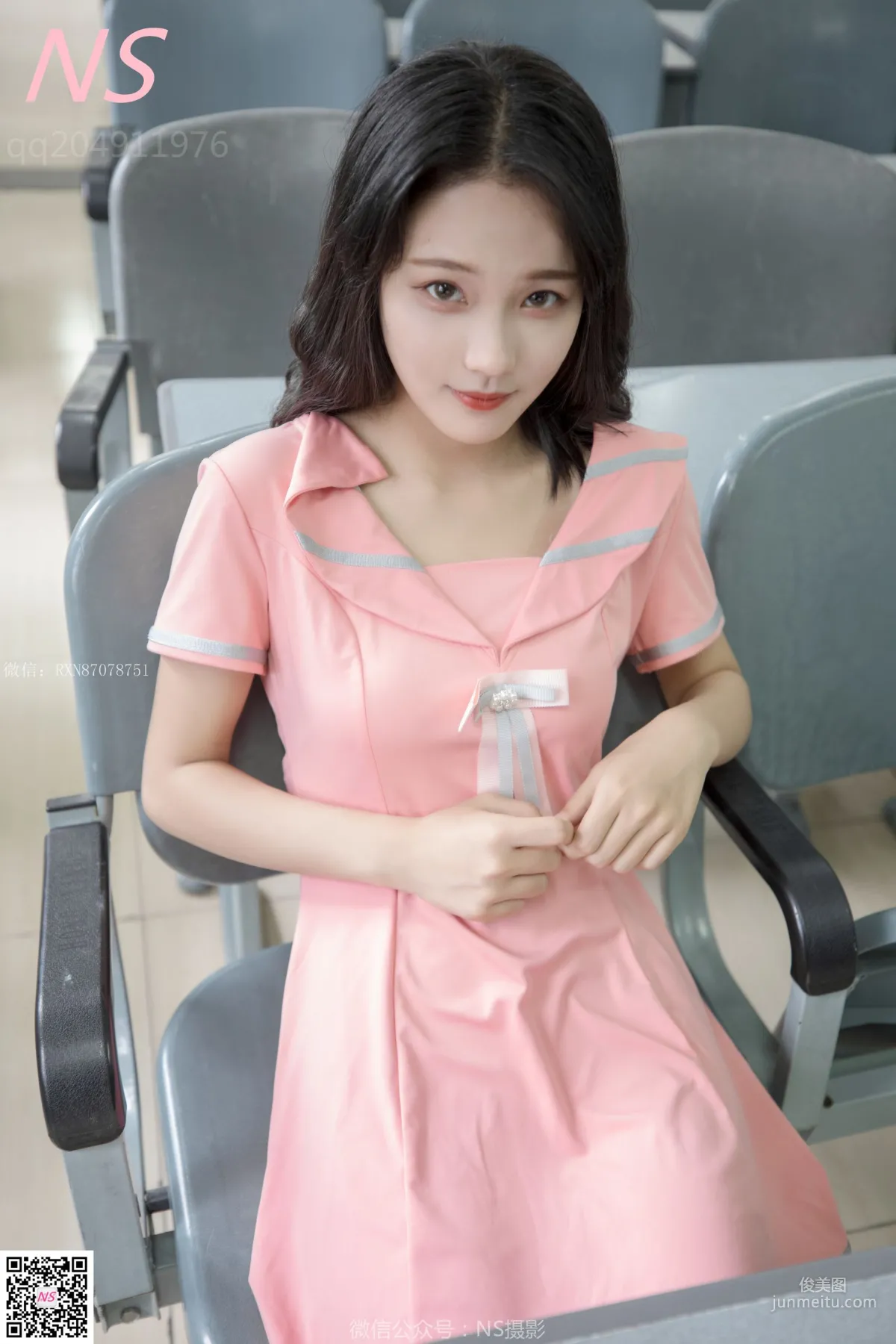 小蝴蝶《纯纯的丝袜帆布鞋》 [纳丝摄影] 写真集24