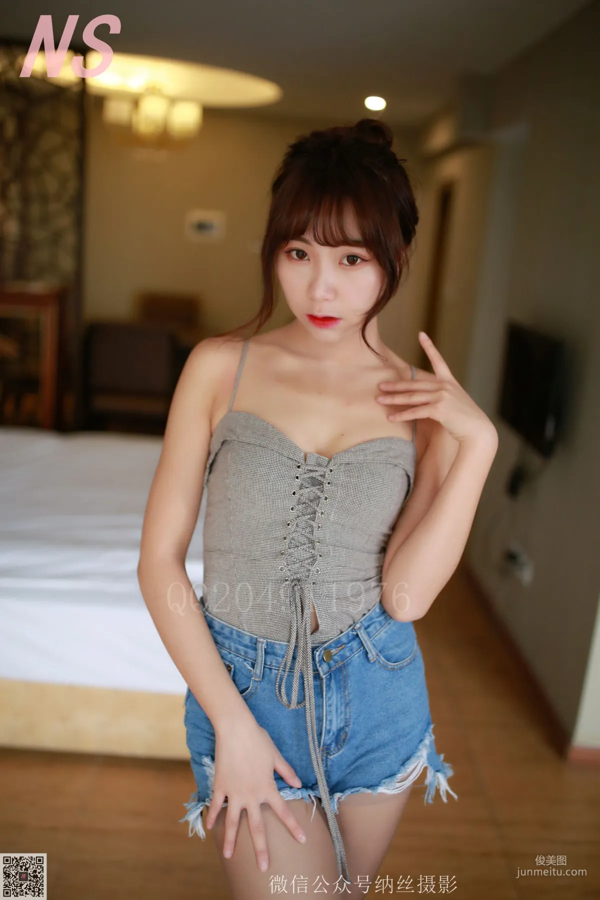 Ling Er Gray Stockings and Denim Shorts in the Hotel [NASI] NO.103 Photo Set photo 5