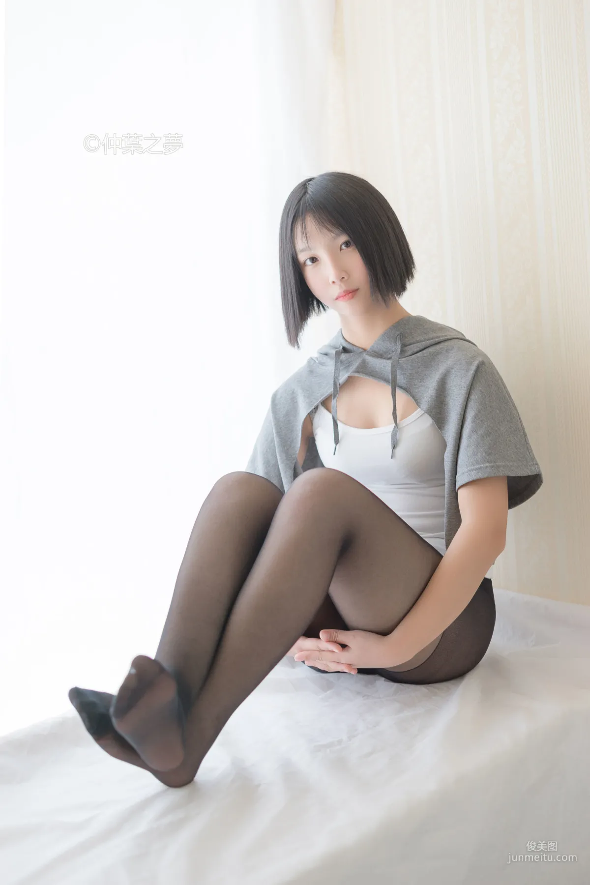 鹿野奈緒《包臀黑絲》 [輕蘭映畫] Grand.003 寫真集 36