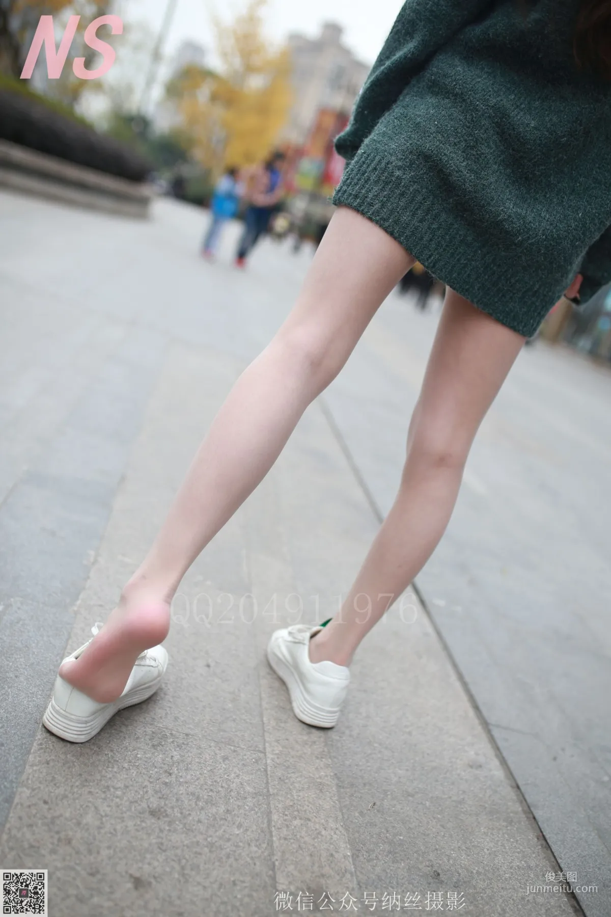小师妹《撕丝袜的妹子》 [纳丝摄影] 写真集44