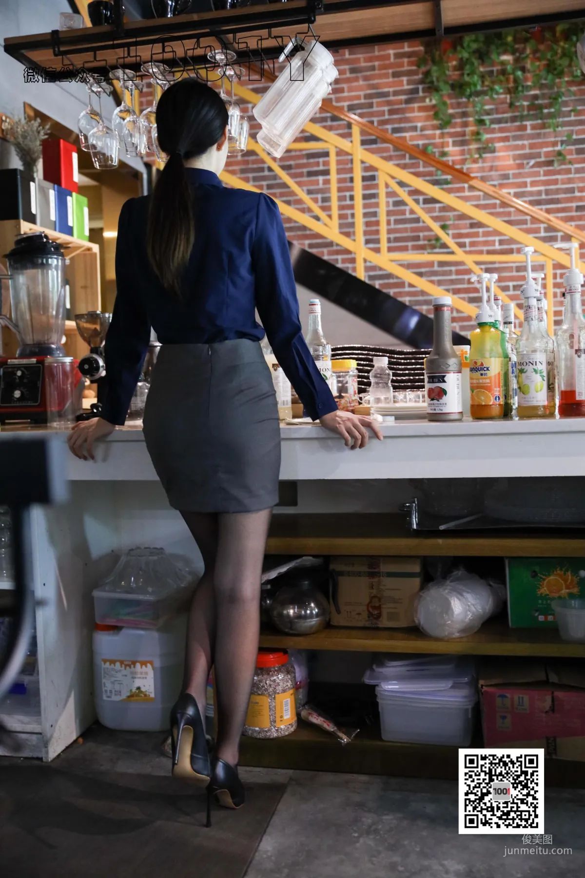 Tui Tui Restaurant Waitress 1 [One Thousand and One Nights IESS] Stockings and Beautiful Legs Photo Set photo 92
