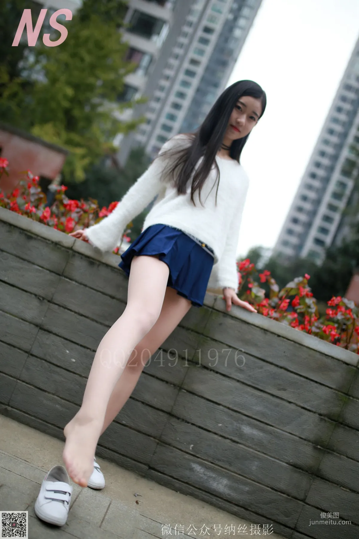 珊珊《超短裙美腿肉丝》 [纳丝摄影] NO.097 写真集21