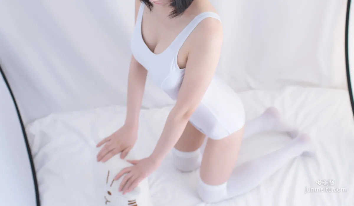 《白色纯情丝袜秀》 [轻兰映画] SPL.001 写真集8