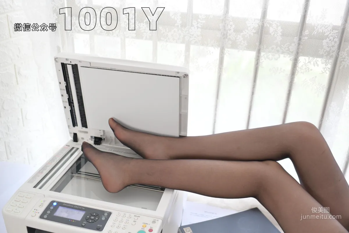 Xi Gua "My Little Secretary 3" [One Thousand and One Nights IESS] Stockings and Beautiful Legs Photo Set photo 75