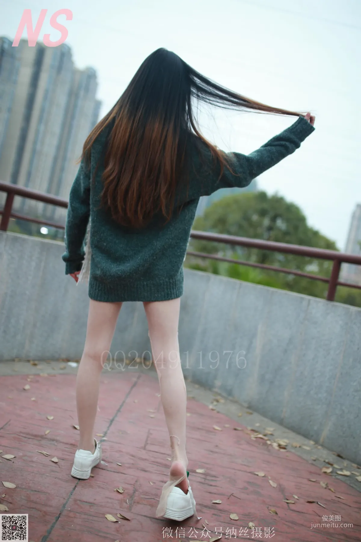 小师妹《撕丝袜的妹子》 [纳丝摄影] 写真集94