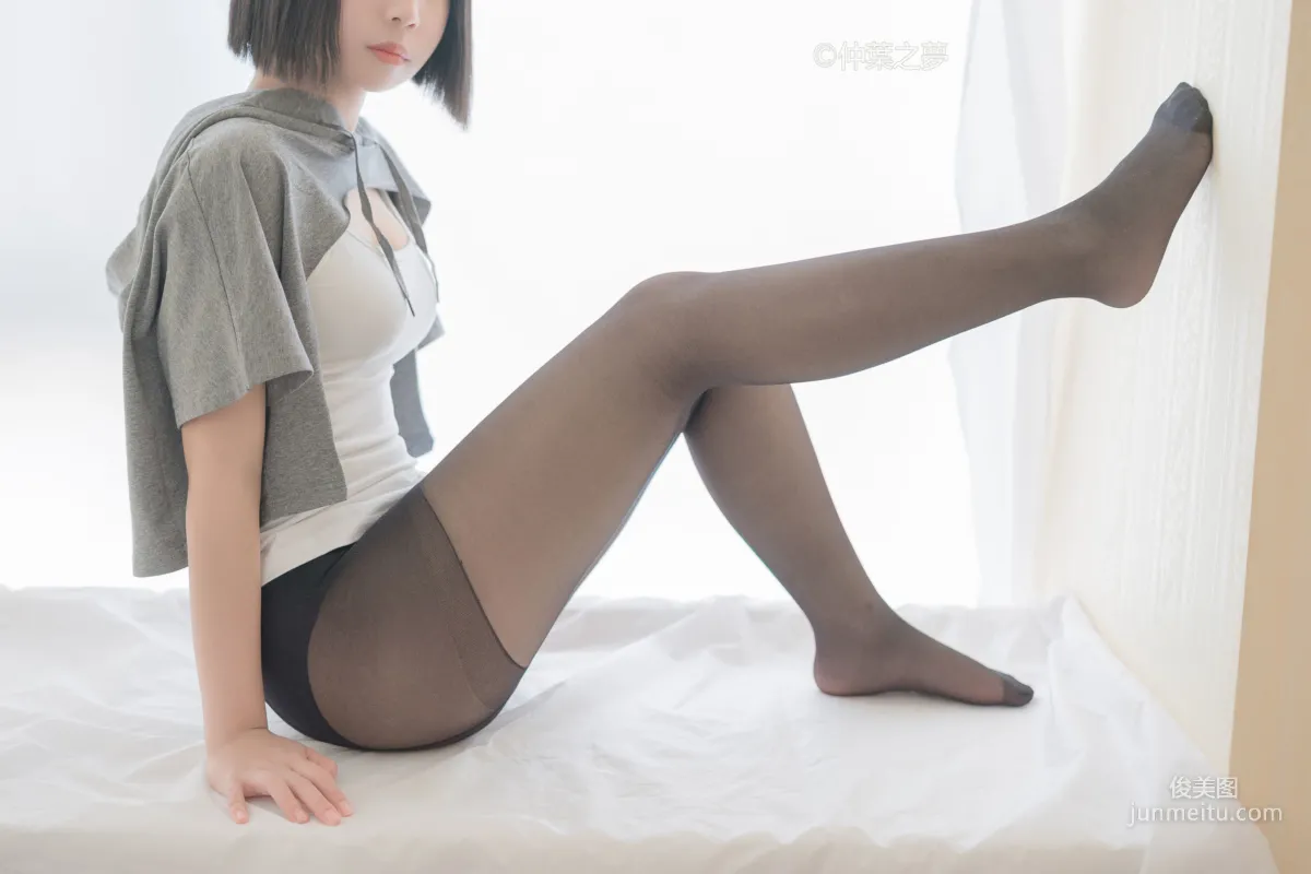 鹿野奈緒《包臀黑絲》 [輕蘭映畫] Grand.003 寫真集 71