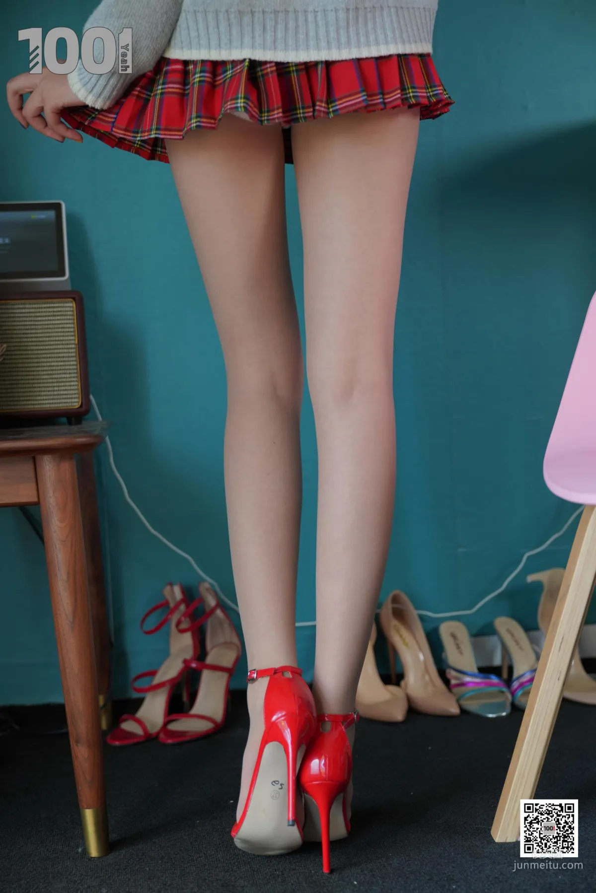 Xi Gua "Concentrated Capsule" Christmas Special [One Thousand and One Nights] Beautiful Legs and Silk Feet Photo Set photo 86