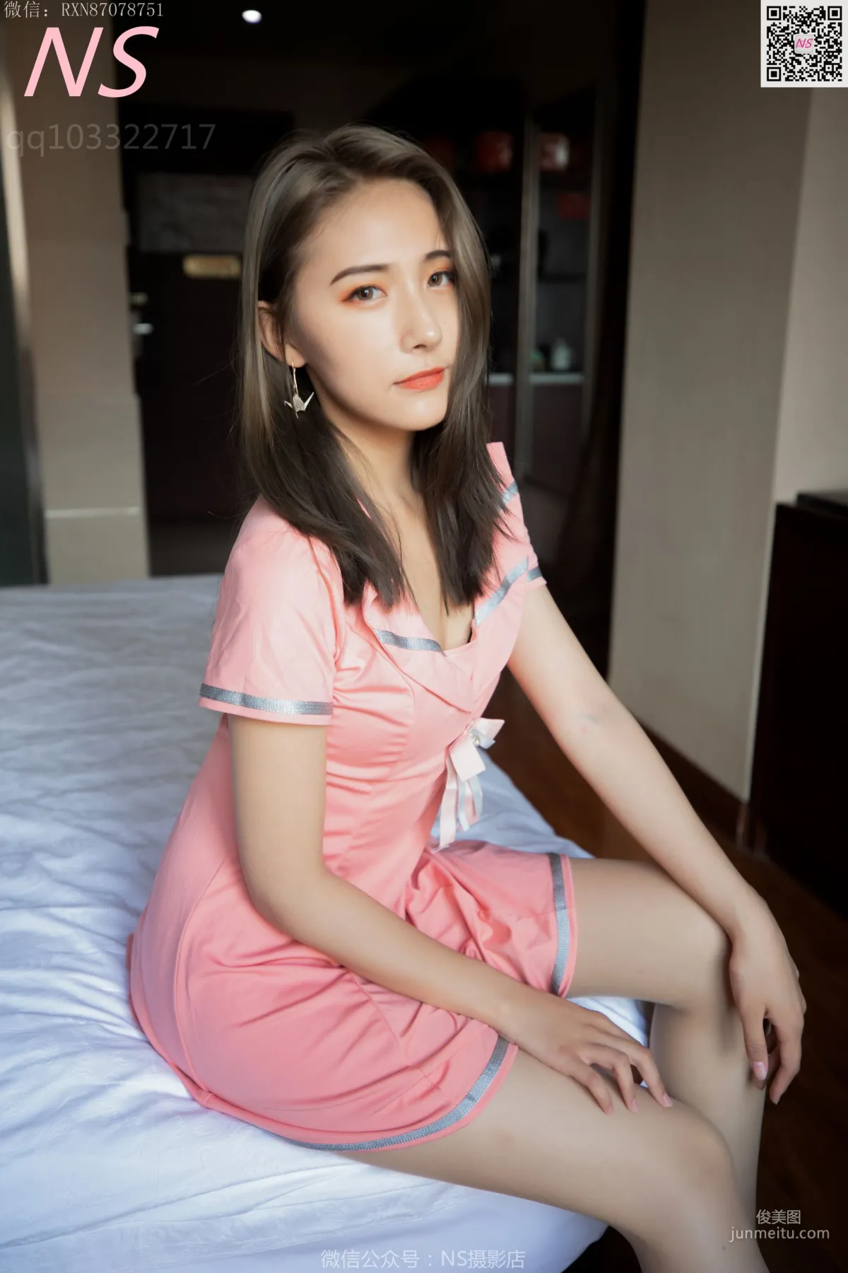 小允儿《明星脸丝袜美腿》 [纳丝摄影] 写真集3