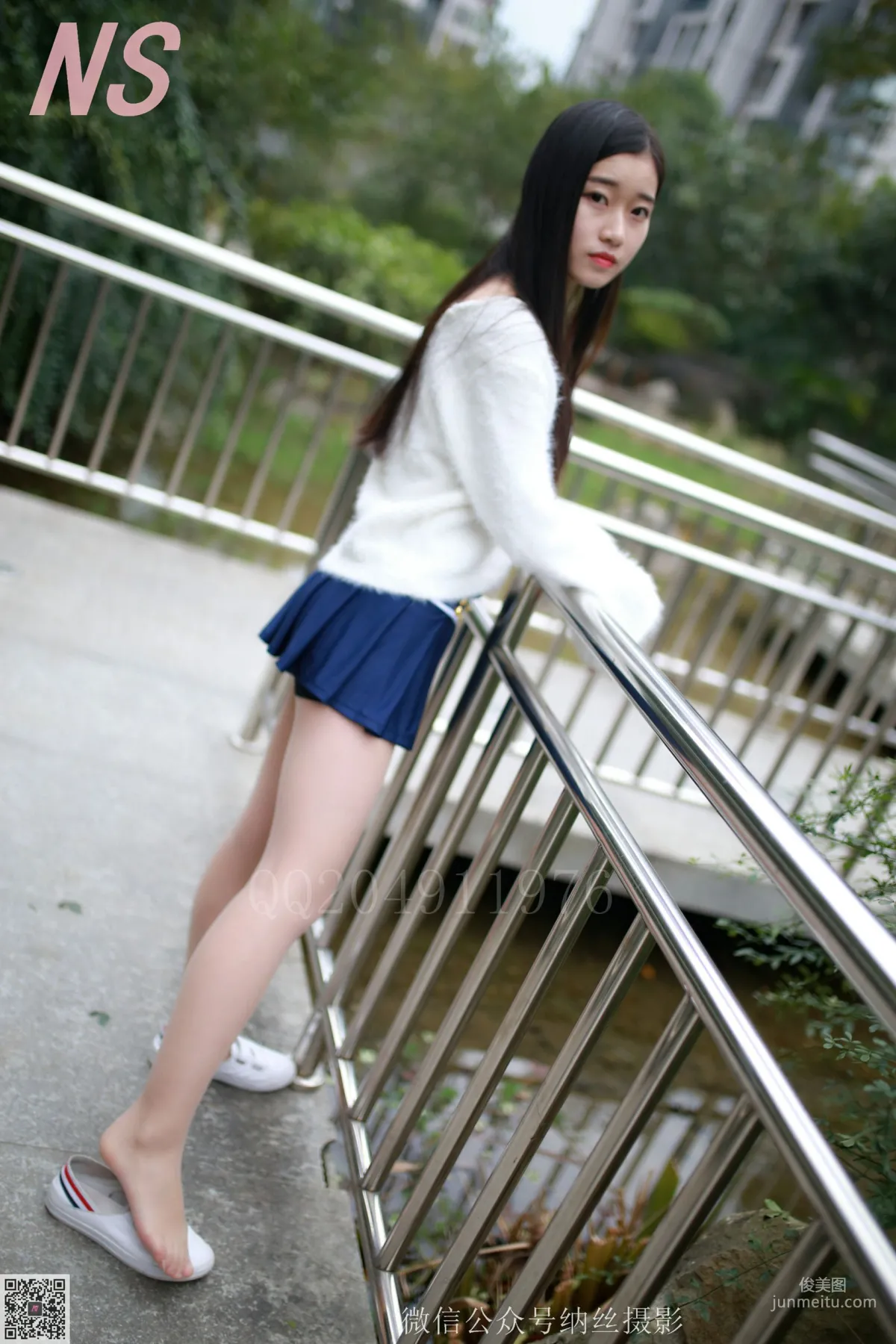 珊珊《超短裙美腿肉丝》 [纳丝摄影] NO.097 写真集33
