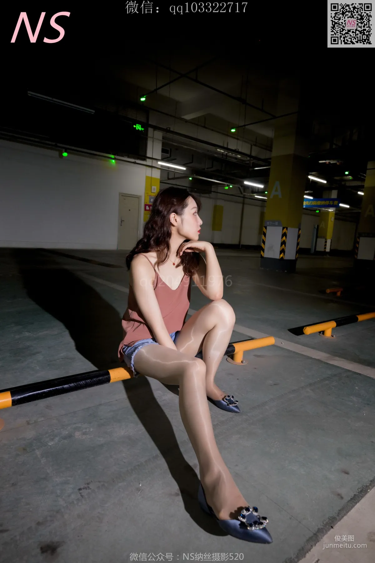 小朱茵《地下车库的丝袜美腿女郎》 [纳丝摄影] 写真集19