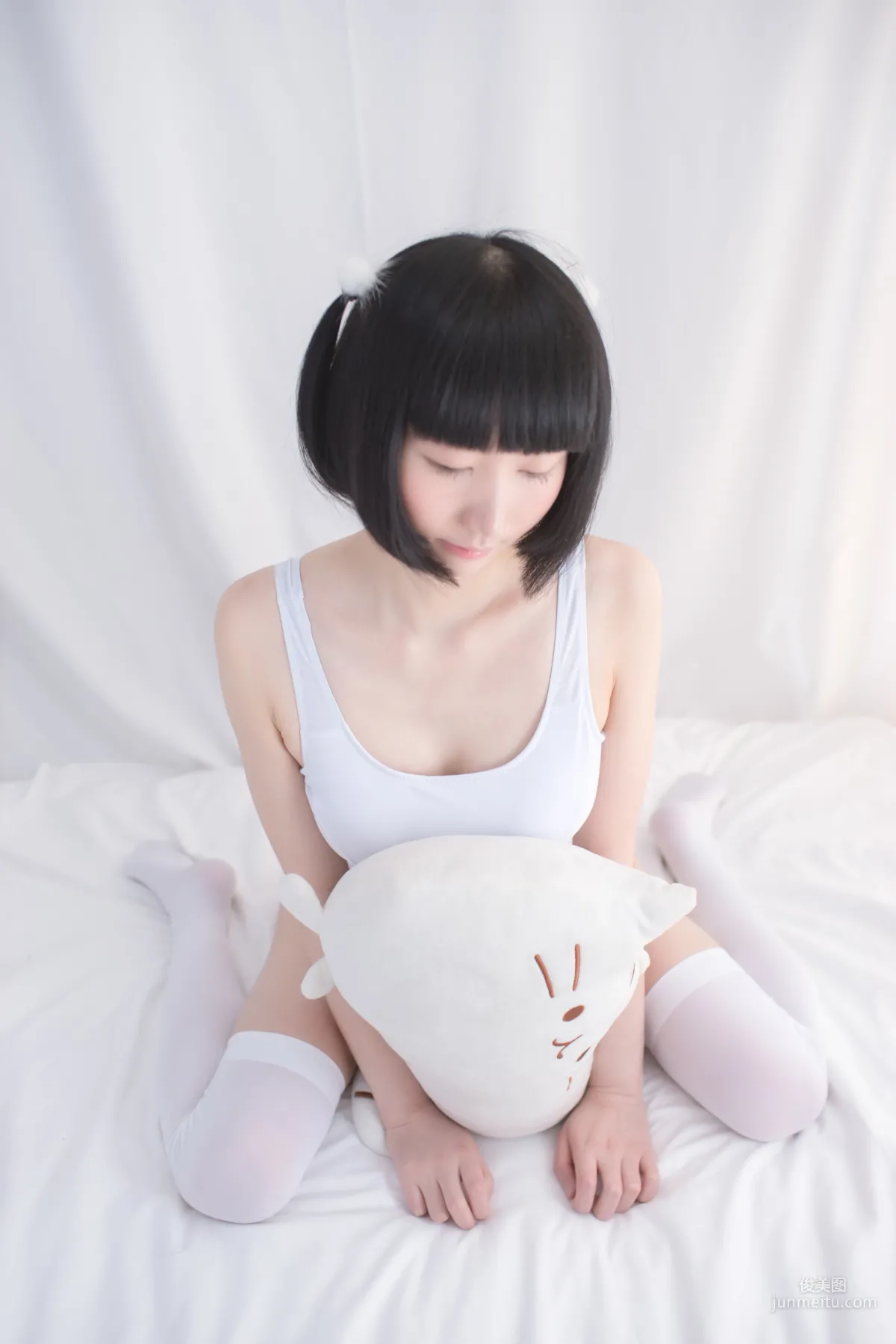 《白色纯情丝袜秀》 [轻兰映画] SPL.001 写真集12