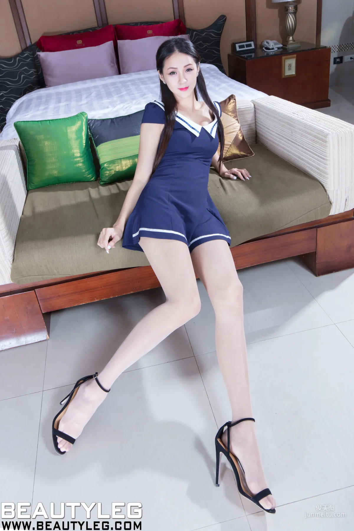 腿模Lola《學生短裙+OL美腿》 [Beautyleg] No.1857 寫真集 10