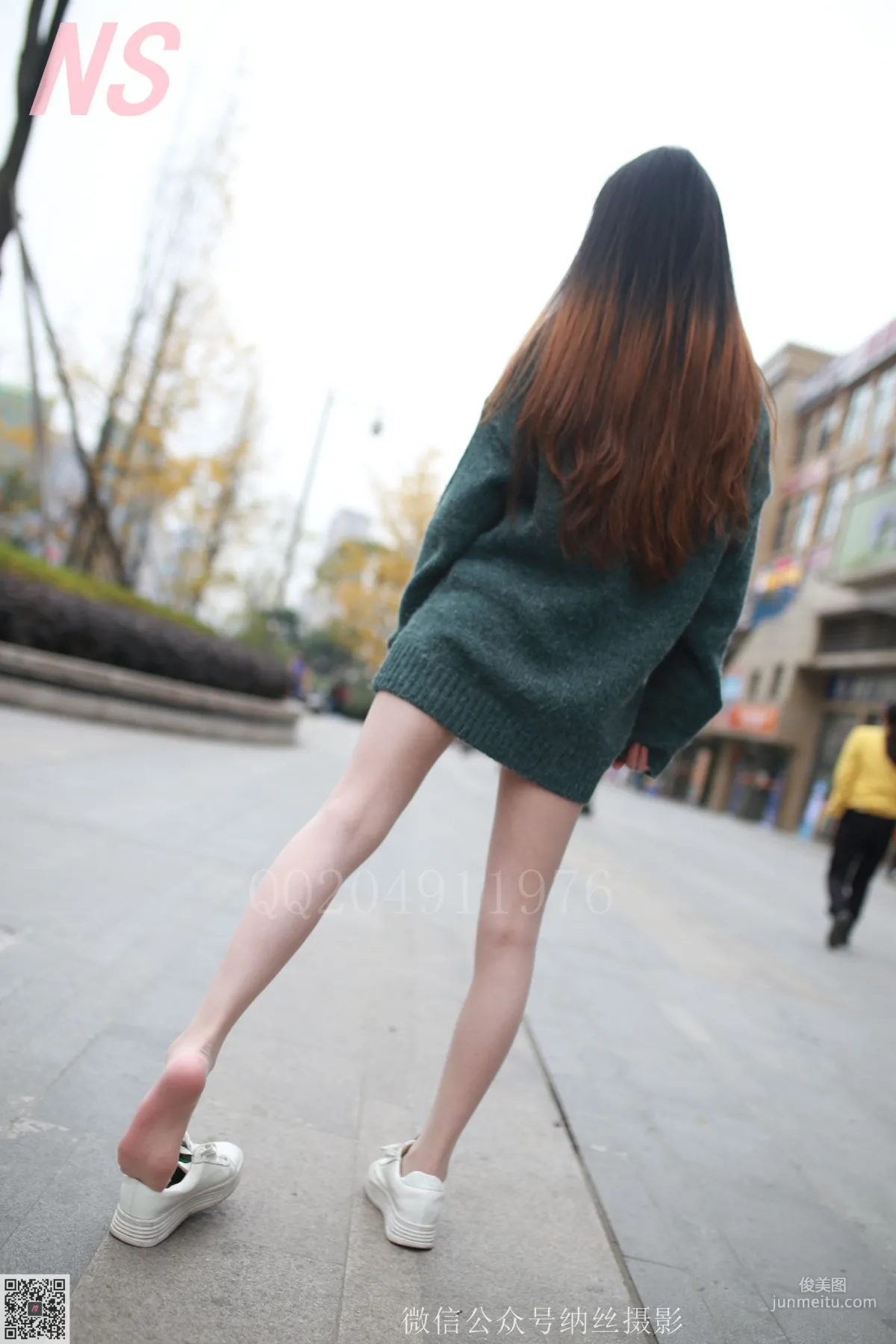 小师妹《撕丝袜的妹子》 [纳丝摄影] 写真集42