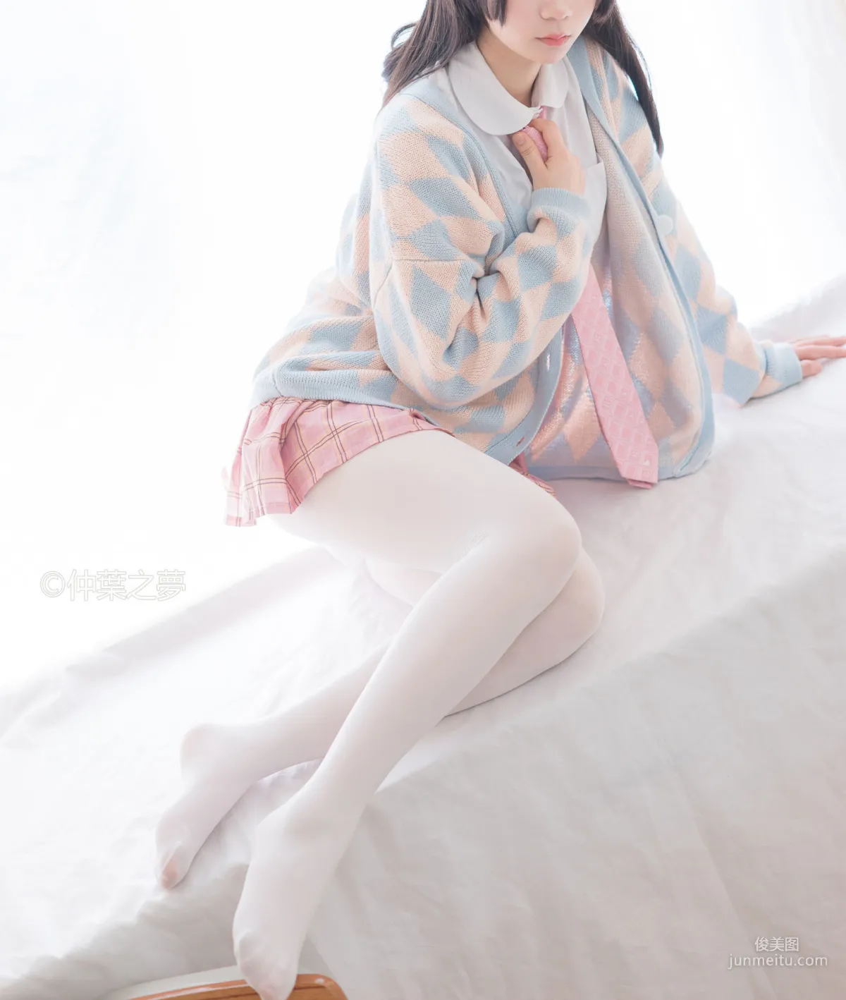 《日系白丝妹妹的性感》 [轻兰映画] Grand.002  写真集71
