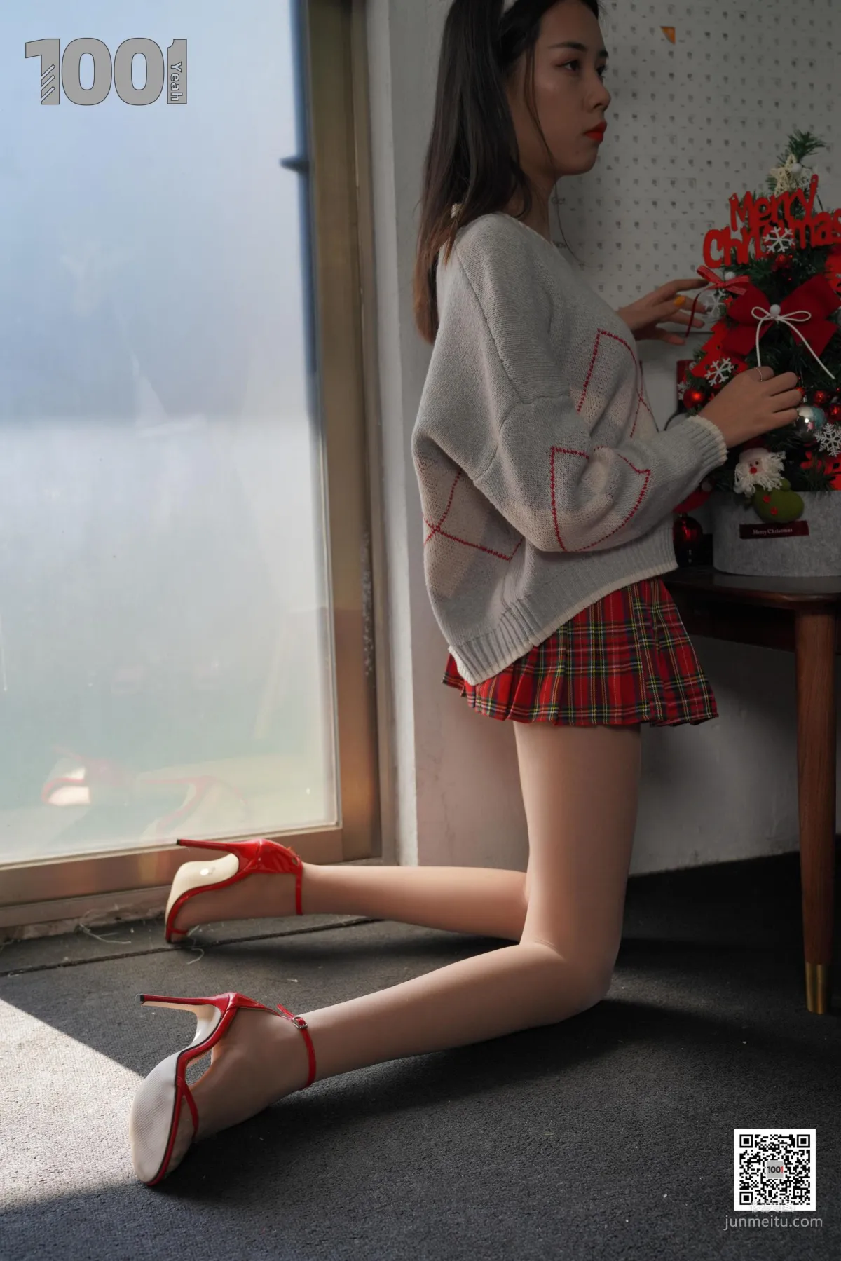 Xi Gua "Concentrated Capsule" Christmas Special [One Thousand and One Nights] Beautiful Legs and Silk Feet Photo Set photo 6