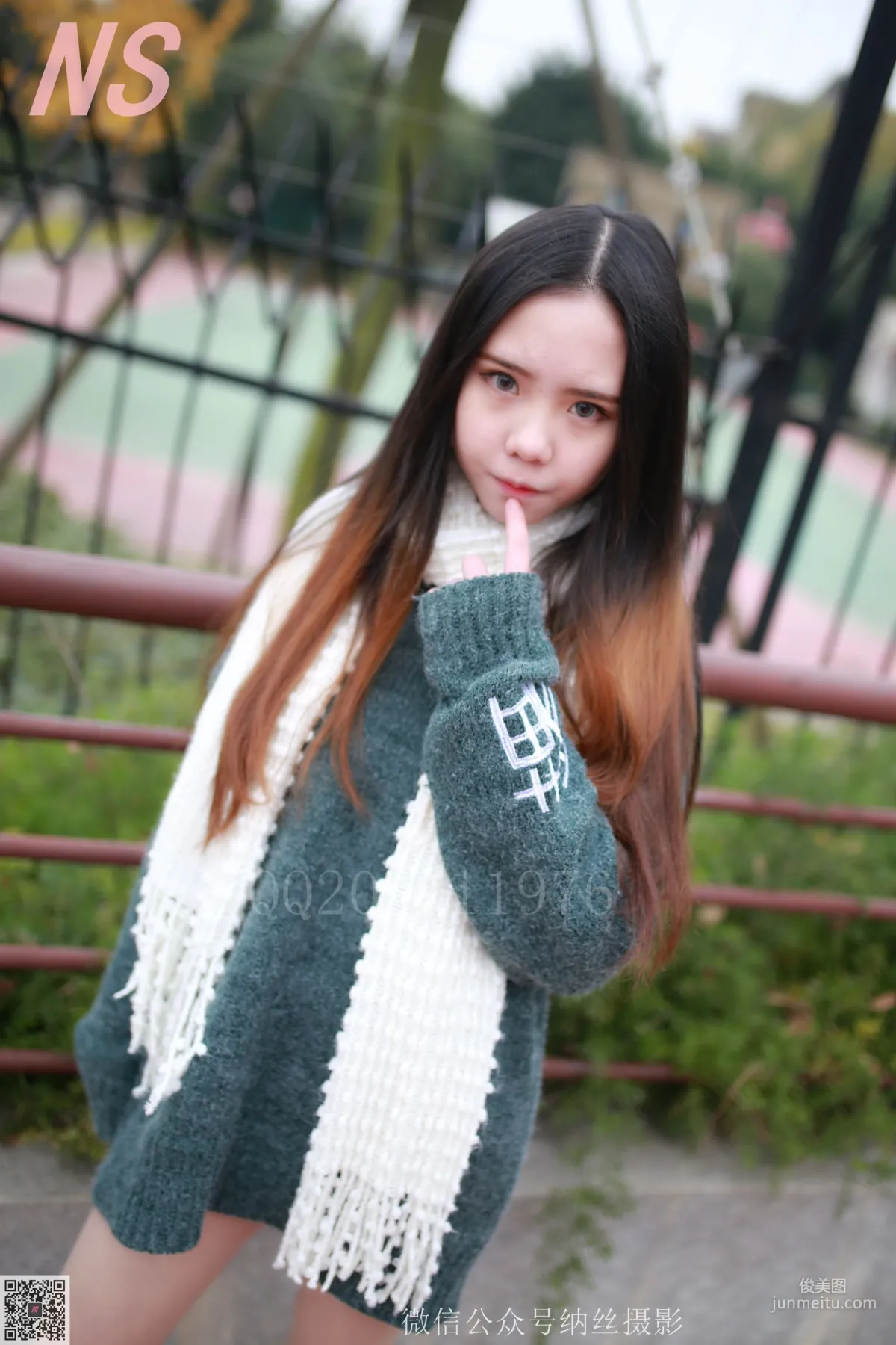 小师妹《撕丝袜的妹子》 [纳丝摄影] 写真集47