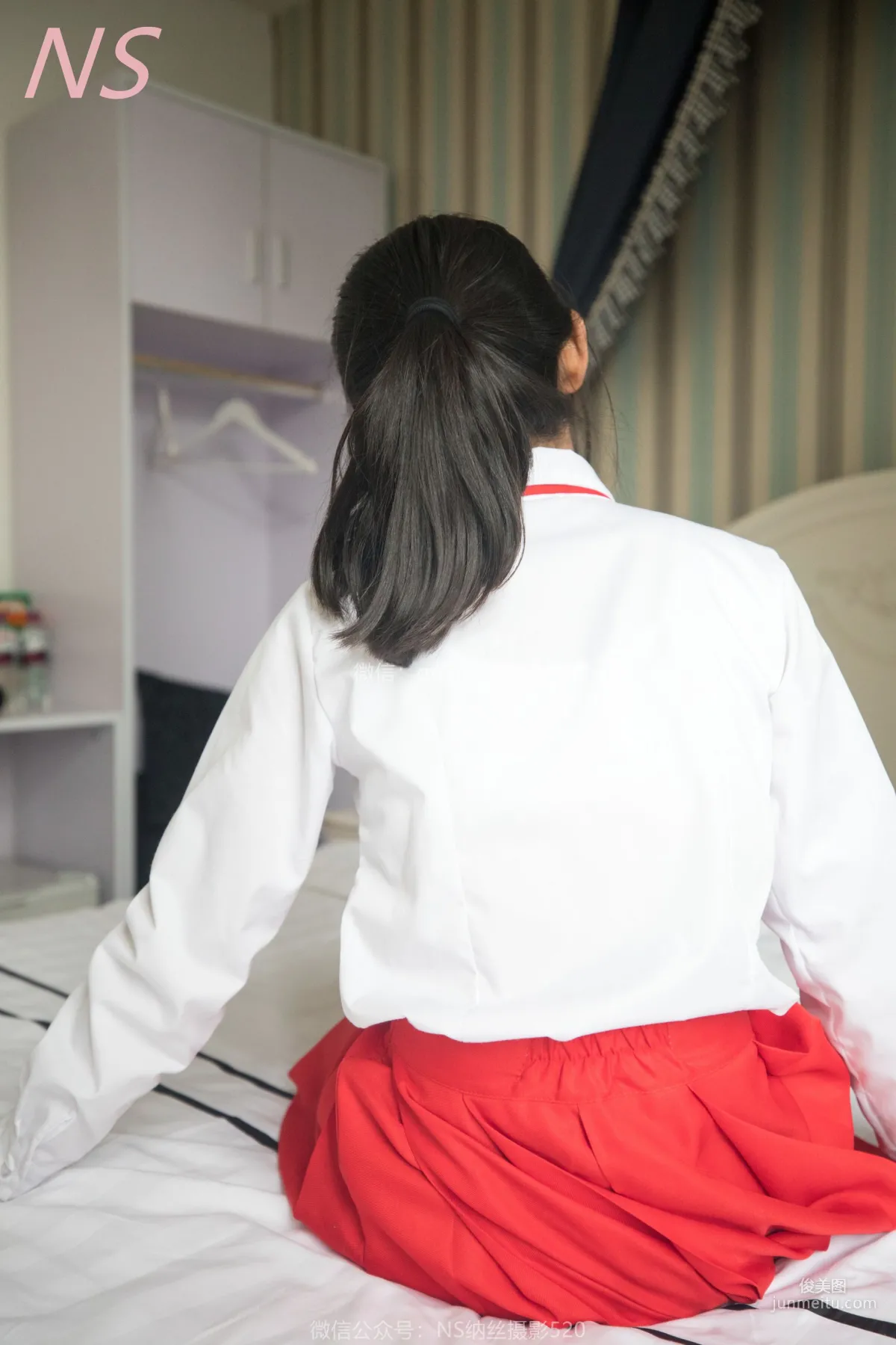 Xiao Li, Red Ultra Short Skirt and Flesh Stockings Temptation [NASI] Photo Set photo 17