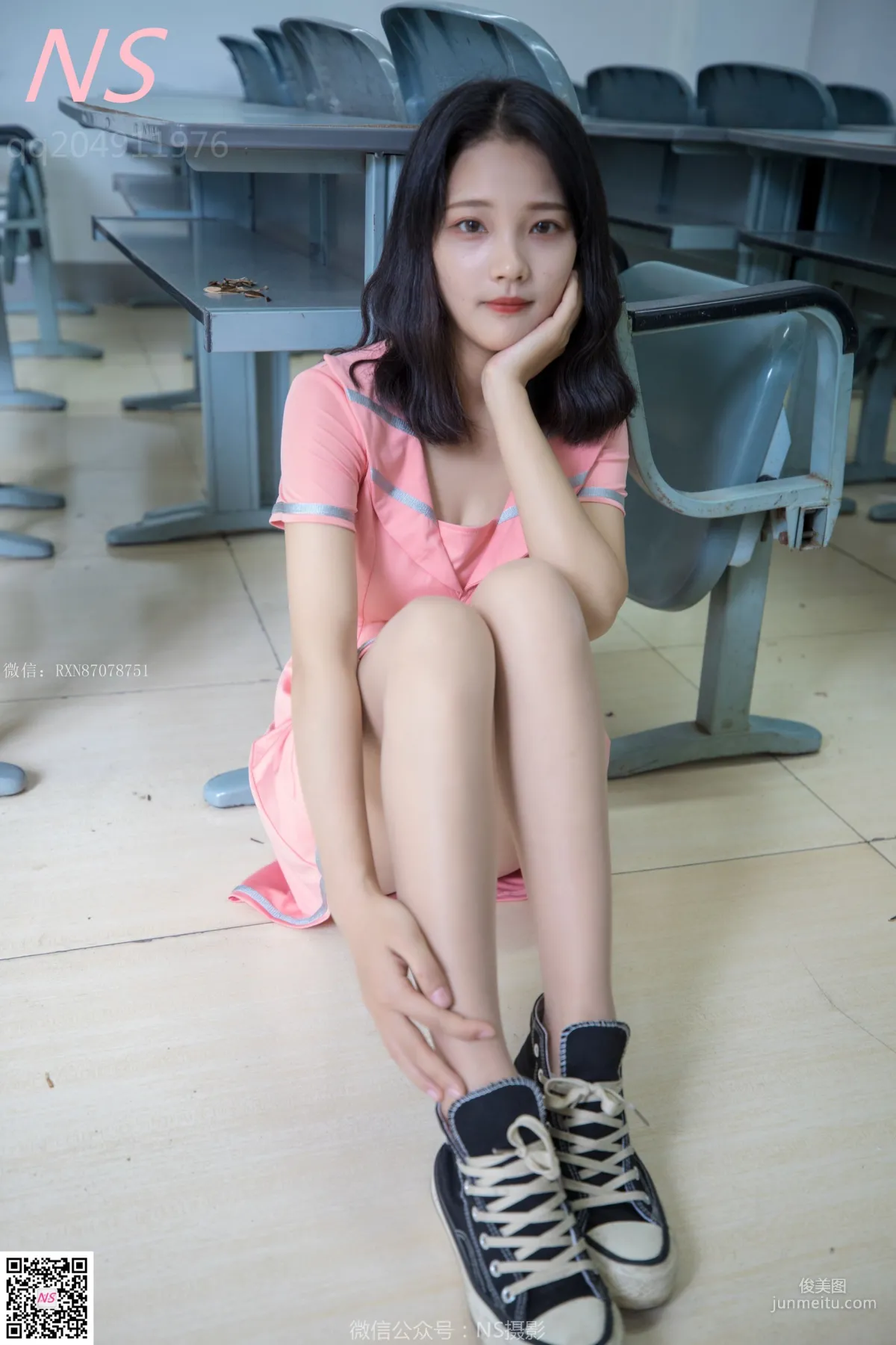 小蝴蝶《纯纯的丝袜帆布鞋》 [纳丝摄影] 写真集23