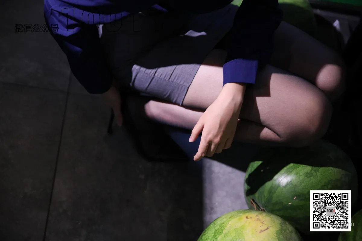 Tui Tui, Restaurant Waitress 2 [One Thousand and One Nights IESS] Beautiful Legs and Silk Feet Photo Set photo 20