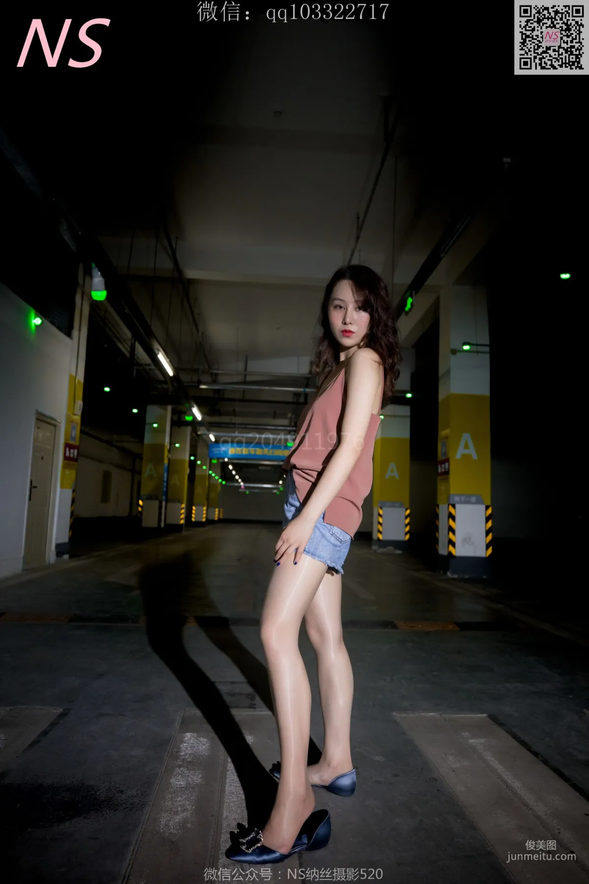 小朱茵《地下车库的丝袜美腿女郎》 [纳丝摄影] 写真集10