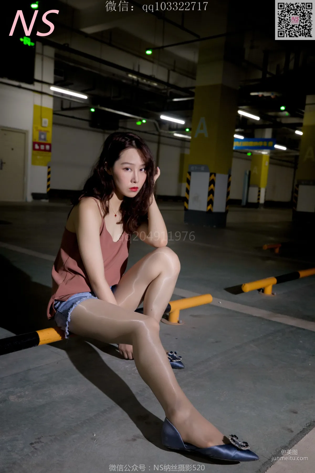小朱茵《地下车库的丝袜美腿女郎》 [纳丝摄影] 写真集20