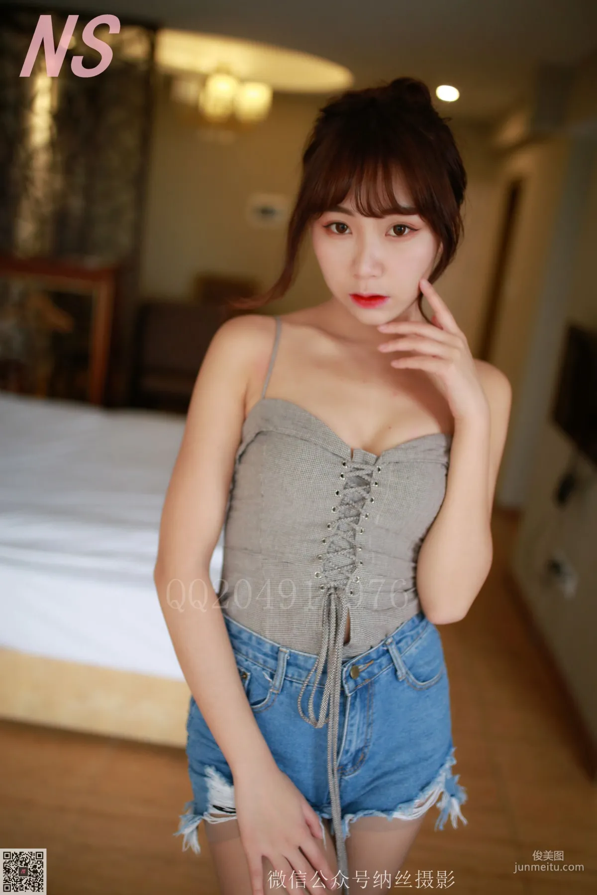 Ling Er Gray Stockings and Denim Shorts in the Hotel [NASI] NO.103 Photo Set photo 4
