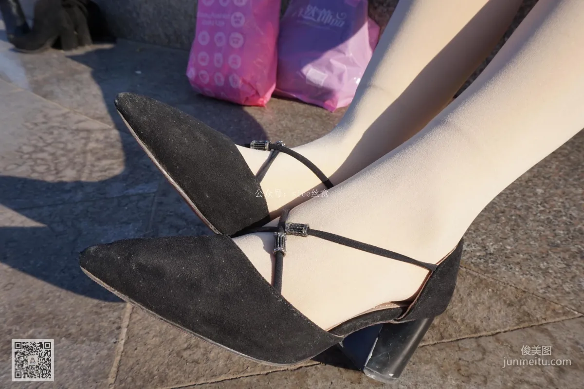 思思《厚丝也能配高跟鞋》 [丝意SIEE] No.028 写真集29