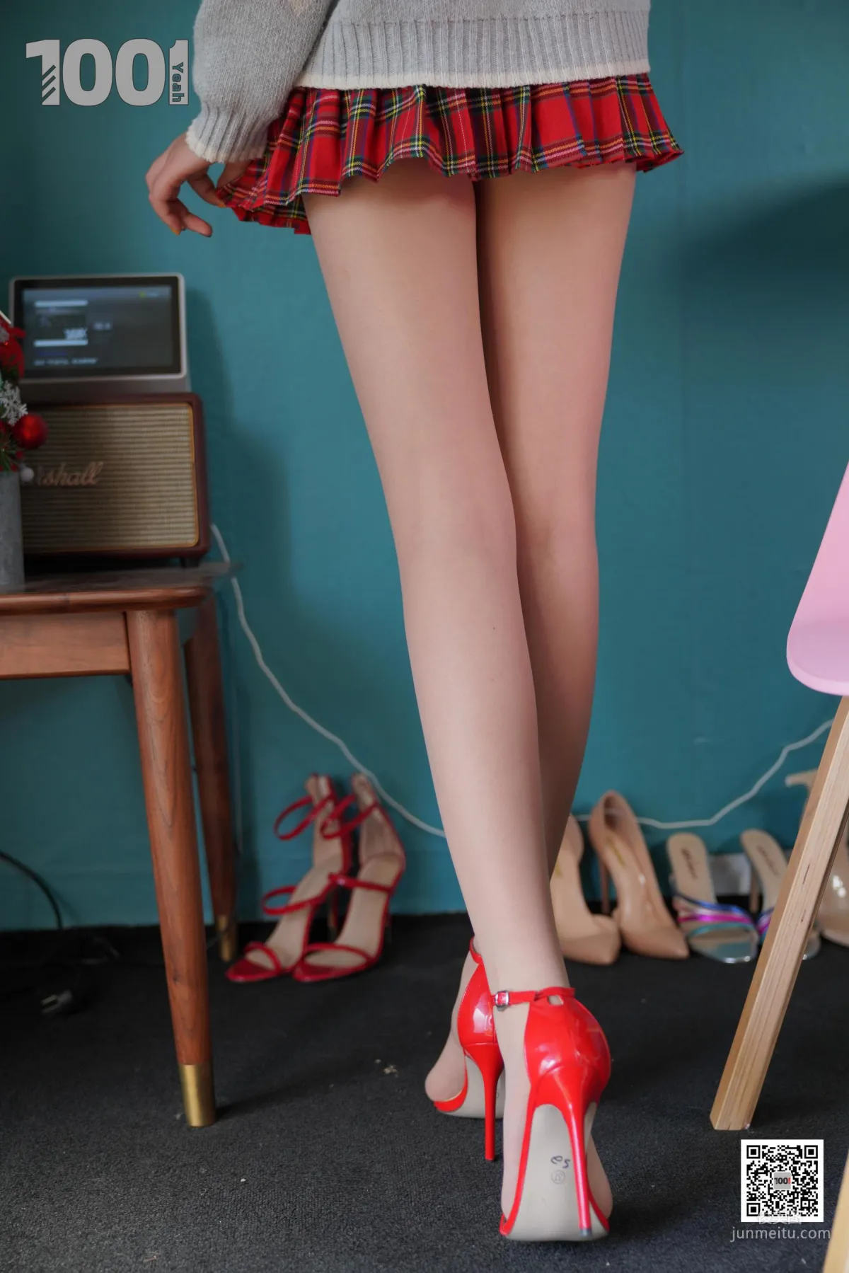 Xi Gua "Concentrated Capsule" Christmas Special [One Thousand and One Nights] Beautiful Legs and Silk Feet Photo Set photo 95