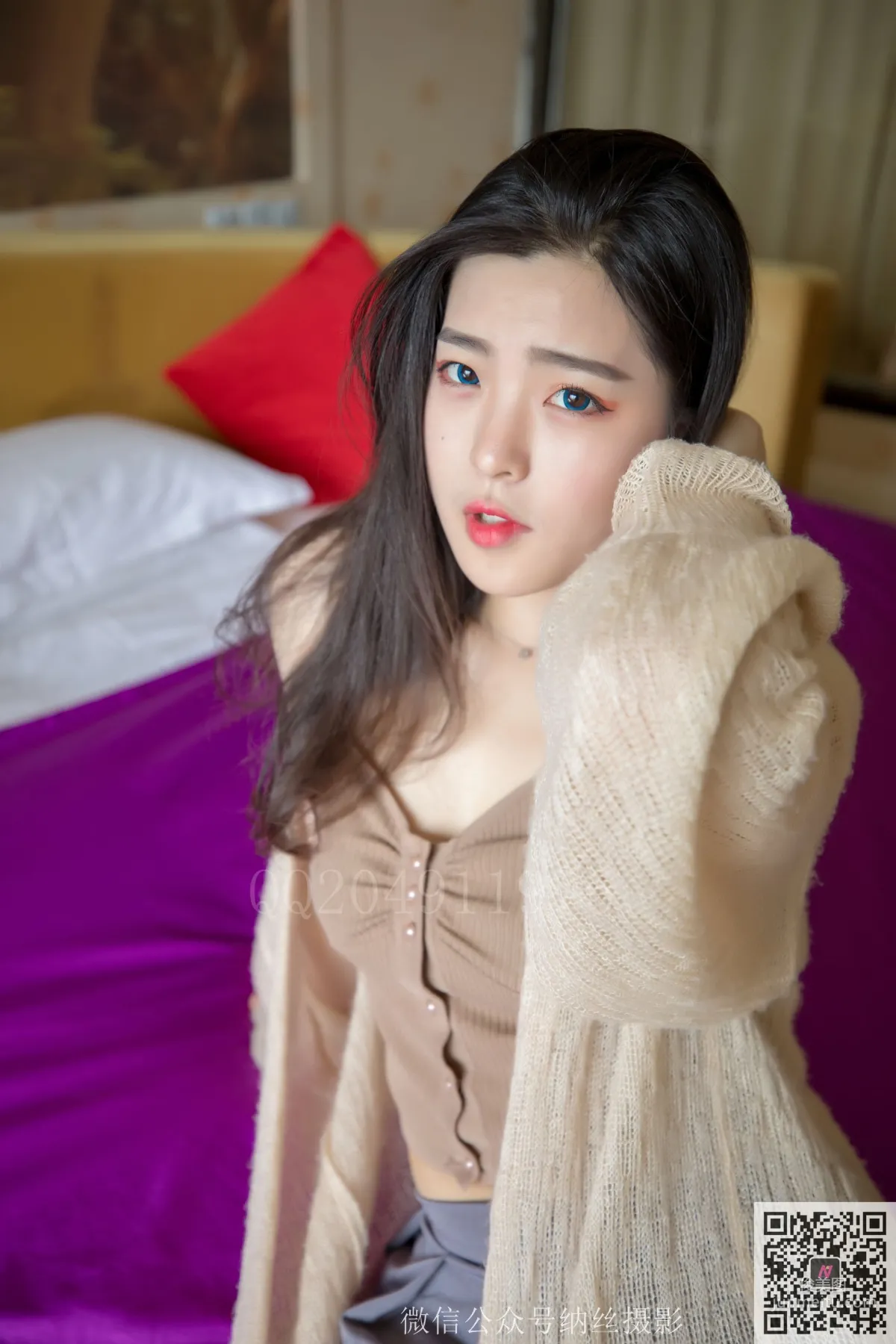 Fan Fan, Meat Stockings and Beautiful Legs on the Round Love Bed [NASI] Photo Set photo 12