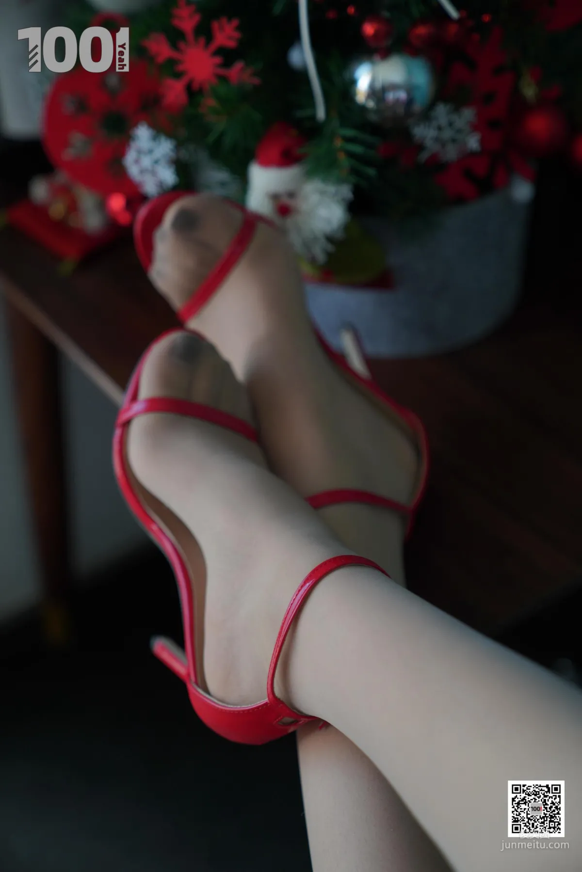 Xi Gua "Concentrated Capsule" Christmas Special [One Thousand and One Nights] Beautiful Legs and Silk Feet Photo Set photo 35