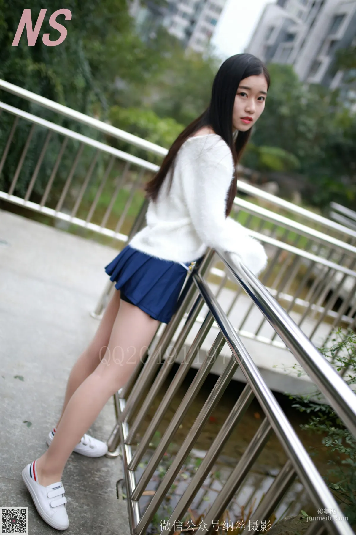 珊珊《超短裙美腿肉丝》 [纳丝摄影] NO.097 写真集32