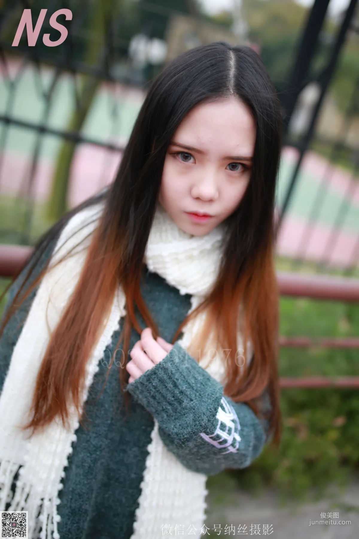 小师妹《撕丝袜的妹子》 [纳丝摄影] 写真集48