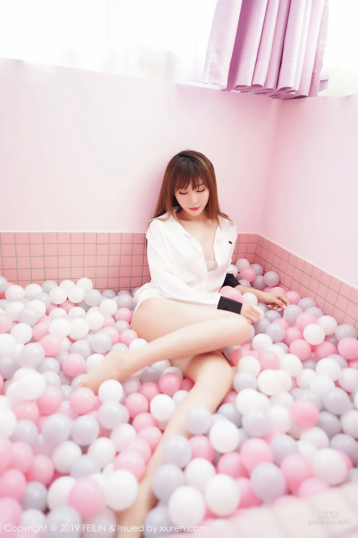 Cheng Zi, Sweet and Beautiful, Slender and Graceful Beauty [FeiLin] VOL.214 Photo Set photo 1