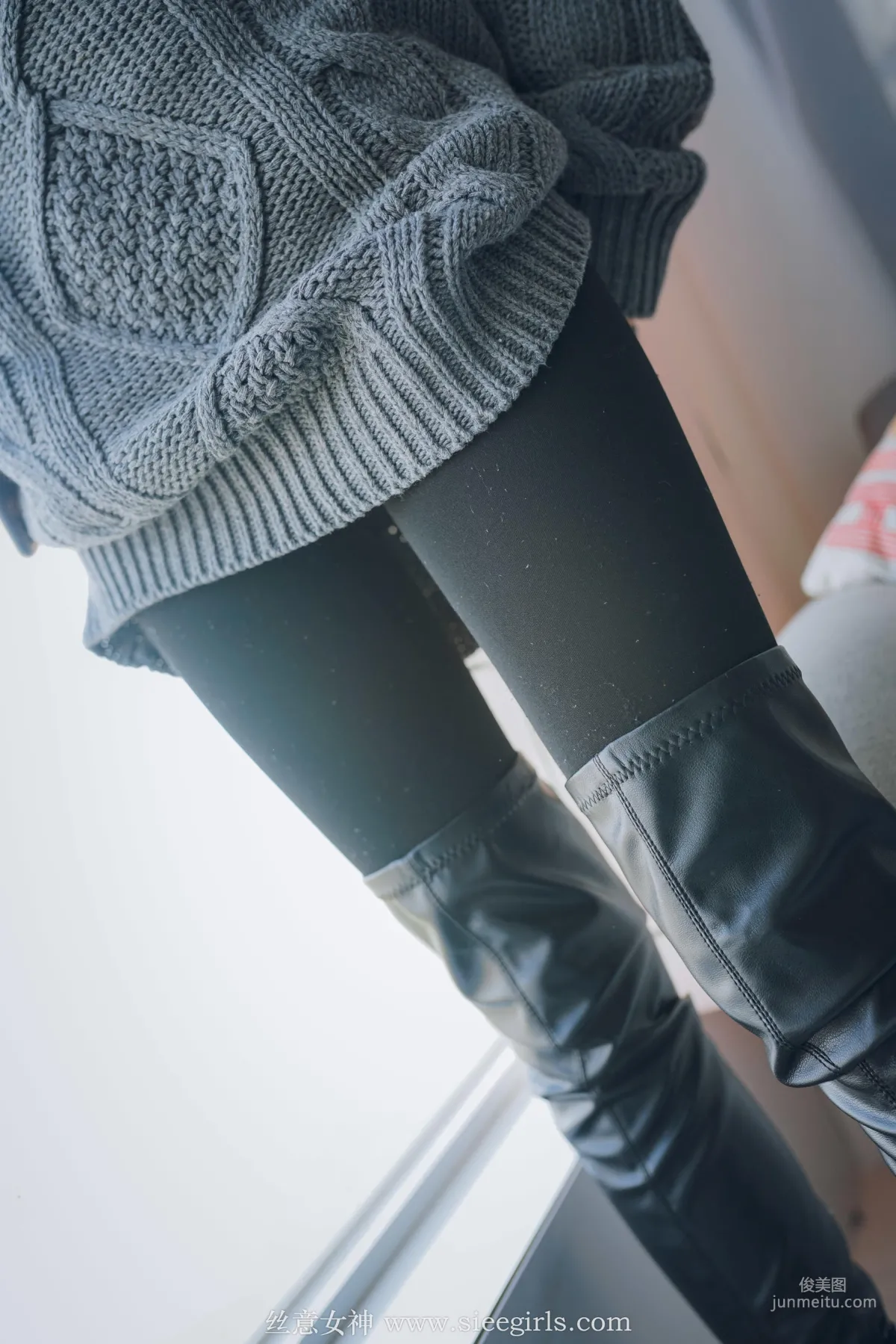 Qianqian, Autumn Not Yet Gone, Winter in Sight Again (Part 2) [SIEE] No.378 Photo Set photo 39