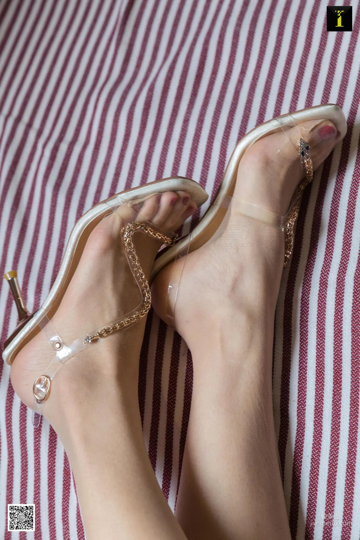 Xiao Xiao, Beautiful Feet and Snake-Shaped Sandals, [IESS] Legs and Feet Photo Set photo 19