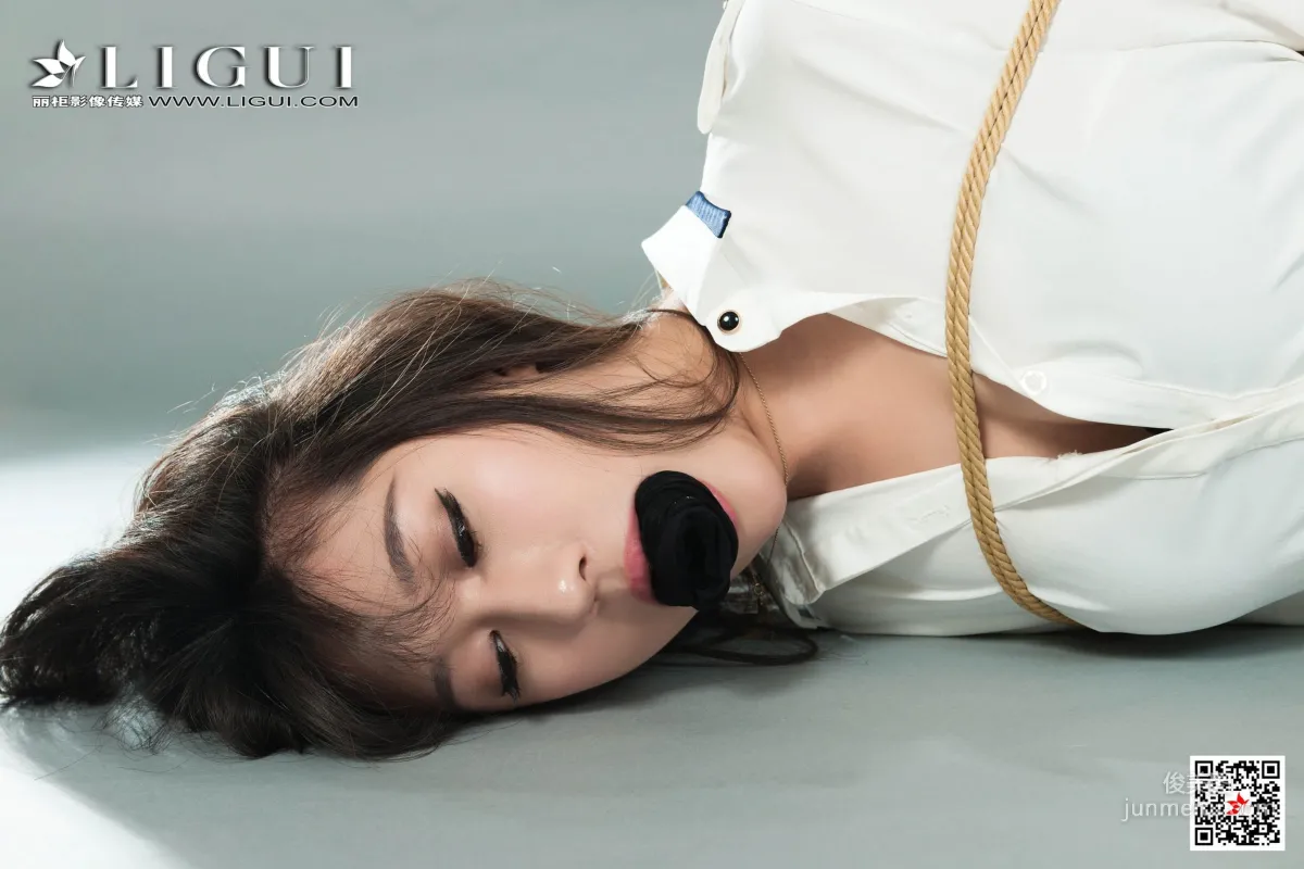 軒軒《黑絲OL捆綁繩藝》 [麗櫃Ligui] 寫真集 46