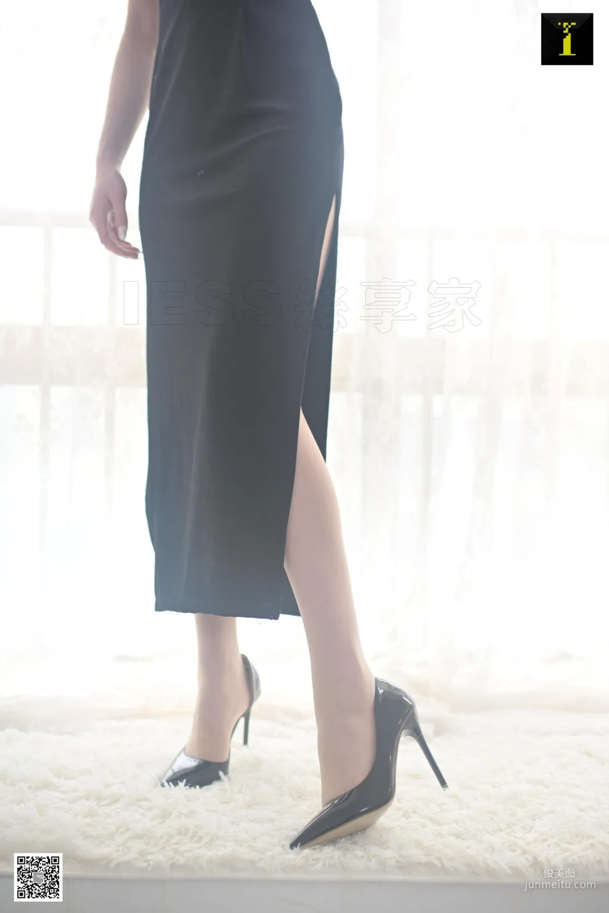 Yun Zhi, Yun Zhi's Long Slit Cheongsam [IESS] Beautiful Legs and Silk Feet Photo Set photo 57