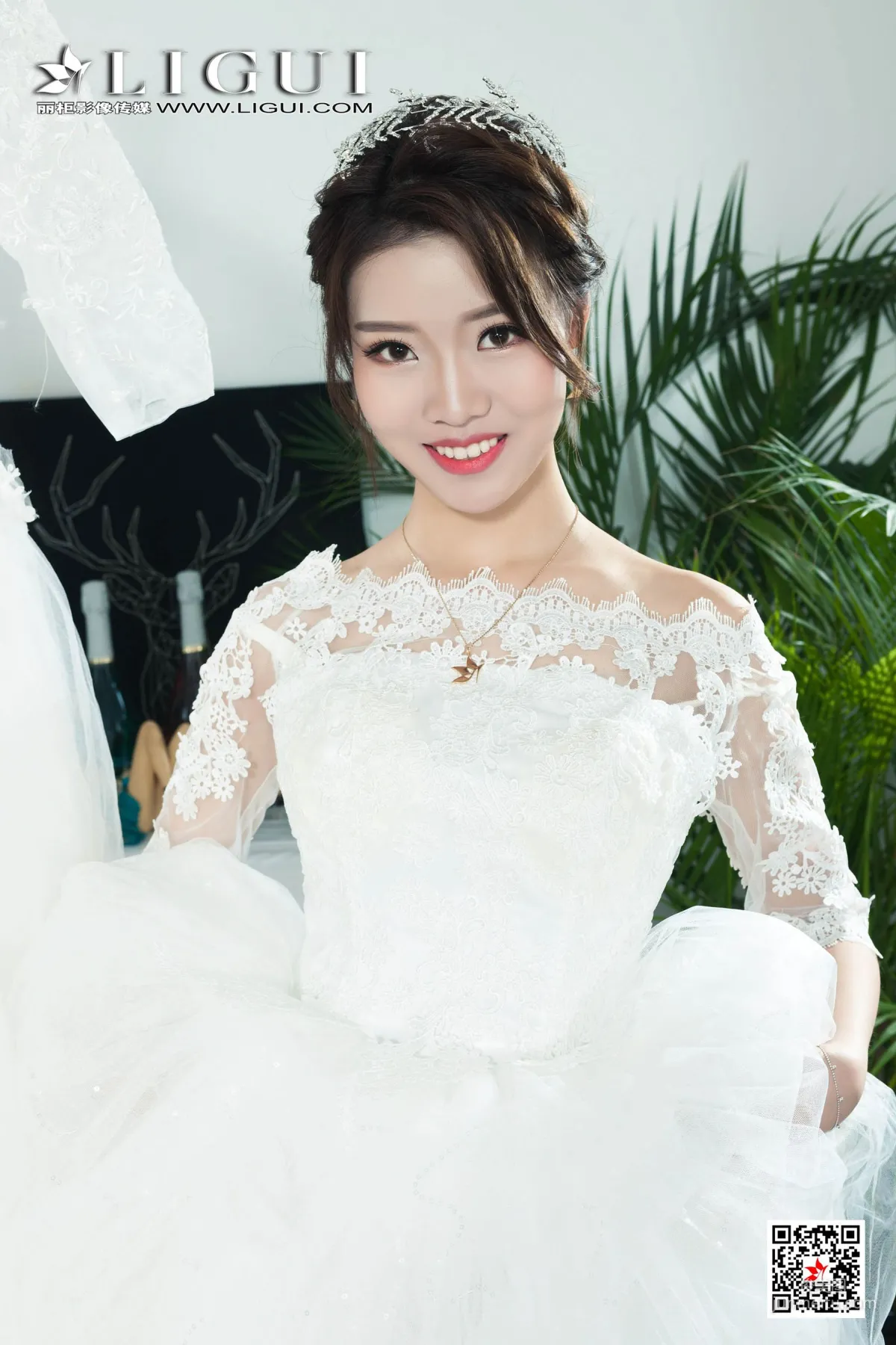 鐘情《白絲婚紗新娘》 [麗櫃Ligui] 寫真集 26