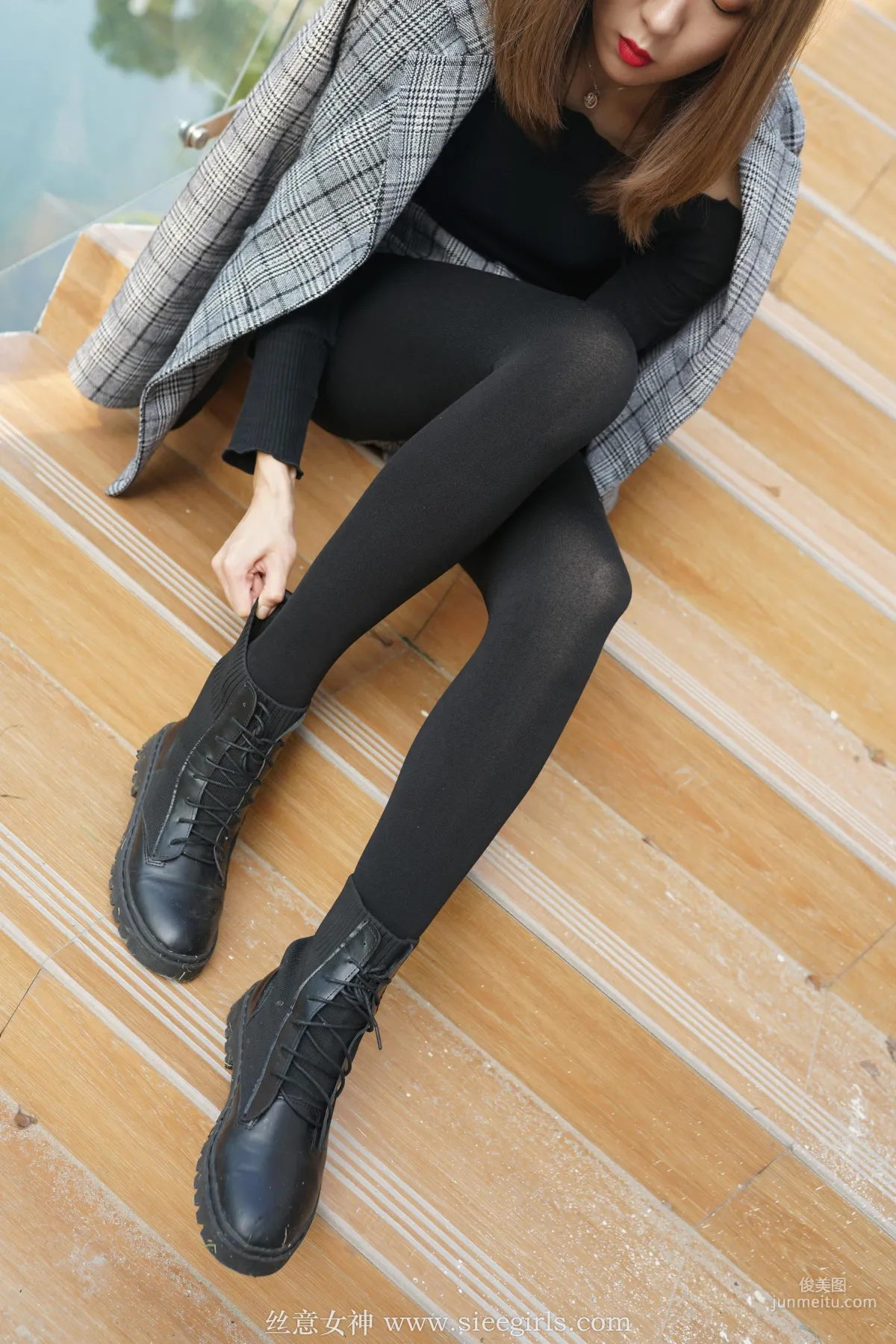 蓓蓓《一叶残荷，一场秋寒》[丝意SIEE] No.365 写真集74