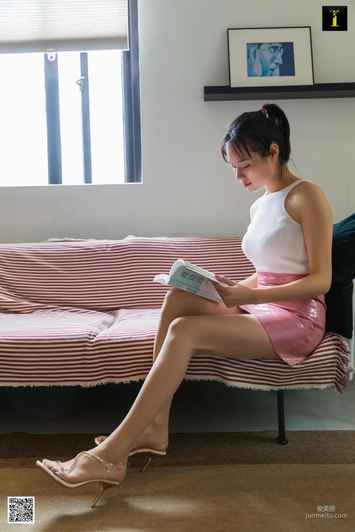 Xiao Xiao, Beautiful Feet and Snake-Shaped Sandals, [IESS] Legs and Feet Photo Set photo 30
