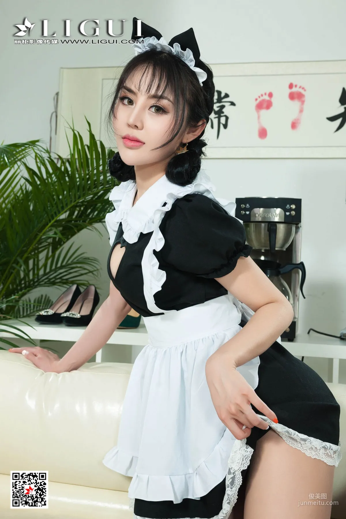 凉儿《灰丝女仆丝足》 [丽柜Ligui] 写真集10