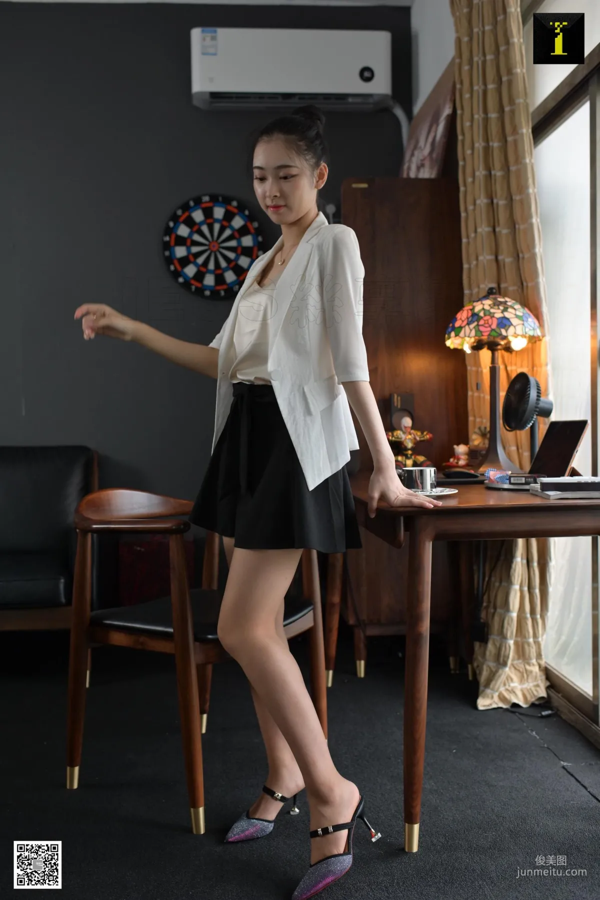 San Gongzhu 'San Gongzhu's Baby Face' [IESS] Stockings and Beautiful Legs Photo Set photo 60
