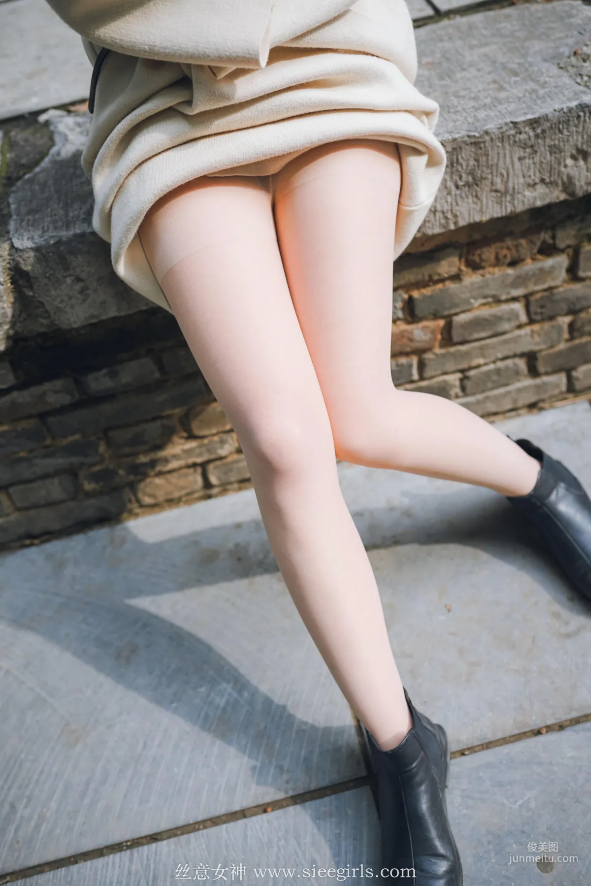 雪兒《落葉的情愫》 [絲意SIEE] No.375 寫真集 14