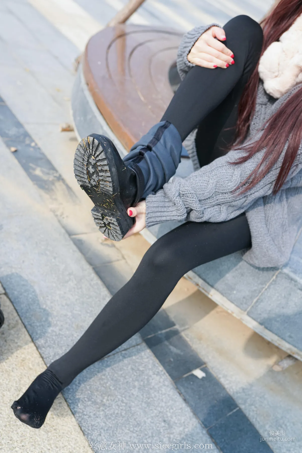 Qianqian, Autumn Not Yet Gone, Winter Awaited Again [SIEE] No.373 Photo Set photo 2
