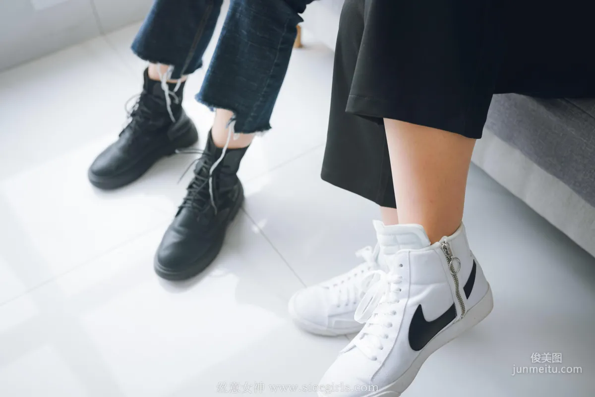 含含&圓圓《鏡中姐妹（下）》 [絲意SIEE] No.381 寫真集 42