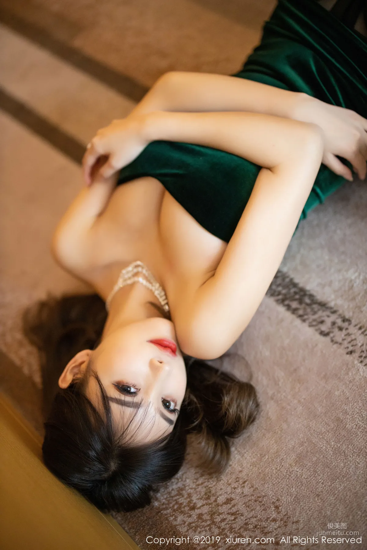 Yang Chenchen sugar, Sexy Tube Top and Stockings [XiuRen] No.1731 Photo Set photo 53