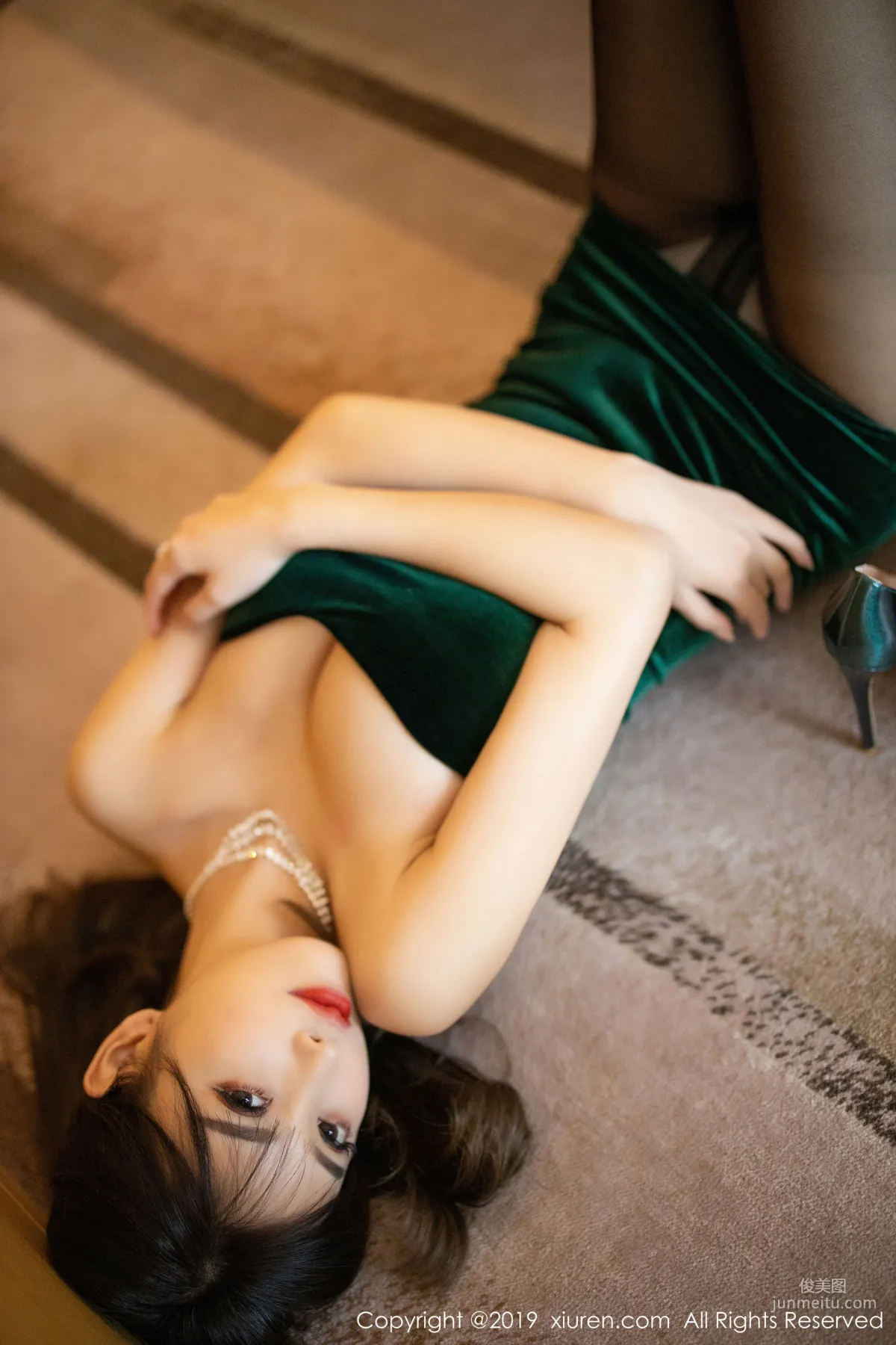 Yang Chenchen sugar, Sexy Tube Top and Stockings [XiuRen] No.1731 Photo Set photo 54