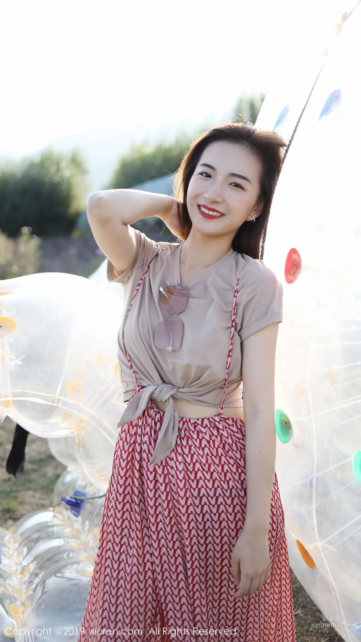 Yi'er Latte Outdoor Fresh Sweet Style Series [XiuRen] No.1718 Photo Set photo 24